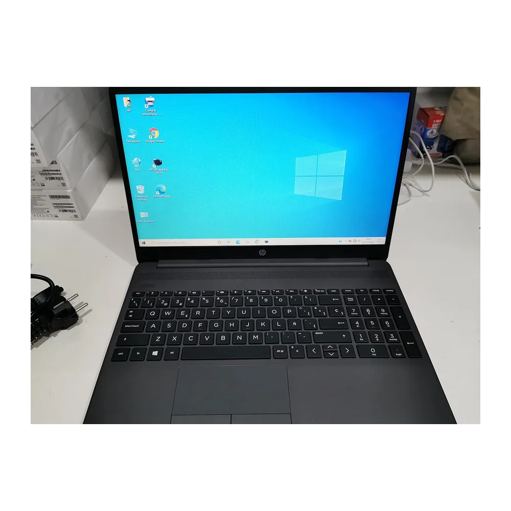 HP 255 G8 Computer Portatile 39,6 cm (15.6") 1366 x 768 Pixel Intel N4500 8Gb DDR4-SDRAM 256Gb SSD Wi-Fi — 2